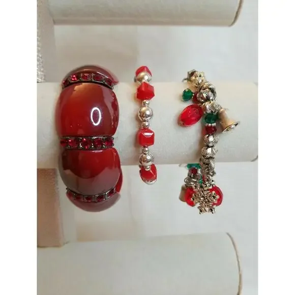 Bracelet Bundle Christmas Charm/Red & Silver Stretch/NWT Charming Charlie READ - Picture 1 of 7